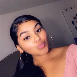 Meet your Posher, Cristal